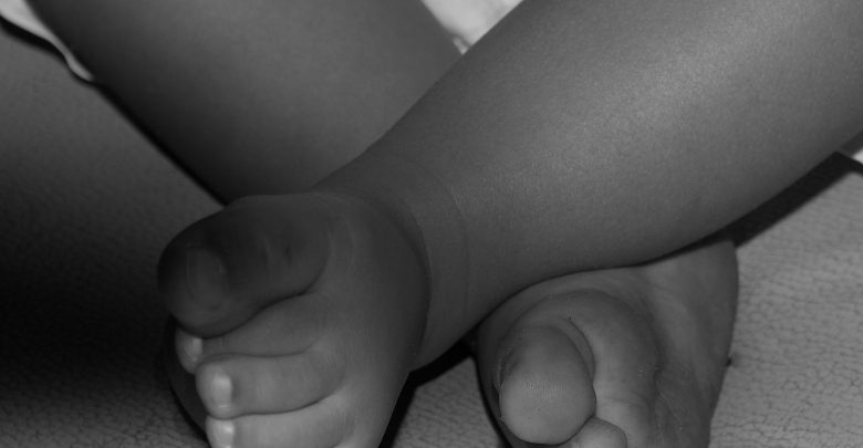 Chorzów: To potworne! Kobieta chciała zabić 2-miesięcznego synka i znęcała się na córeczką? Są już zarzuty (fot.Pixabay.com - poglądowe)