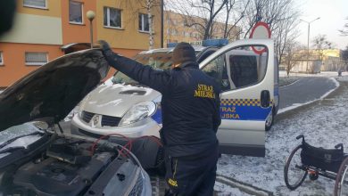 Masz problem z odpaleniem samochodu? Straż Miejska z Piekar Śląskich pomoże!