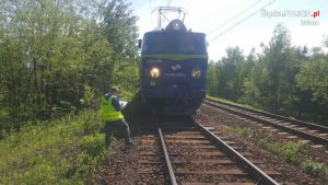 Tragedia na torach! Pociąg towarowy relacji Zabrze-Ruda Śląska potrącił mężczyznę