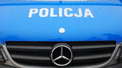 chuligana, który wybił szybę w wiacie przystankowej złapał z-ca komendanta policji w Rydułtowach