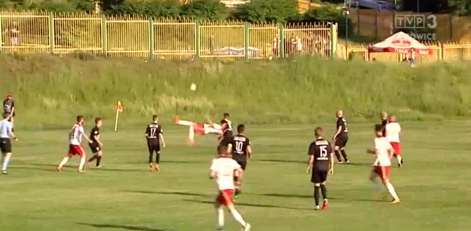 Bramka na meczu Rozwoju Katowice jak w finale Ligi Mistrzów! Ale gol! (fot.TVP)