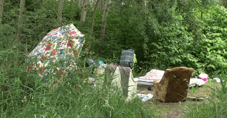 Zwłoki dwóch bezdomnych znaleziono w różnych częściach Katowic. Ktoś ich zabił?