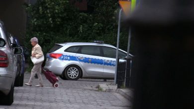 Woonerf w Gliwicach to bubel? Kierowcy robią, co chcą, a policja chce usuwać słupki