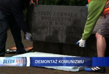 To ostatnie chwile pomnika żołnierzy radzieckich w Dąbrowie Górniczej. Trwa jego demontaż [WIDEO] (fot.mat.TVS)