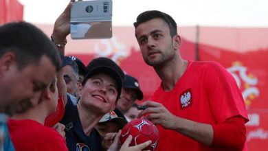 Polscy kibice opanowali Moskwę! Plac Czerwony i stadion Spartaka biało-czerwone przed meczem Polska-Senegal (fot.TVP Info)