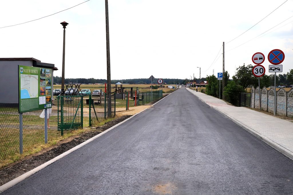 Koniec drogowej inwestycji w gminie Rudziniec. Droga za ponad milion gotowa (fot.ŚUW)