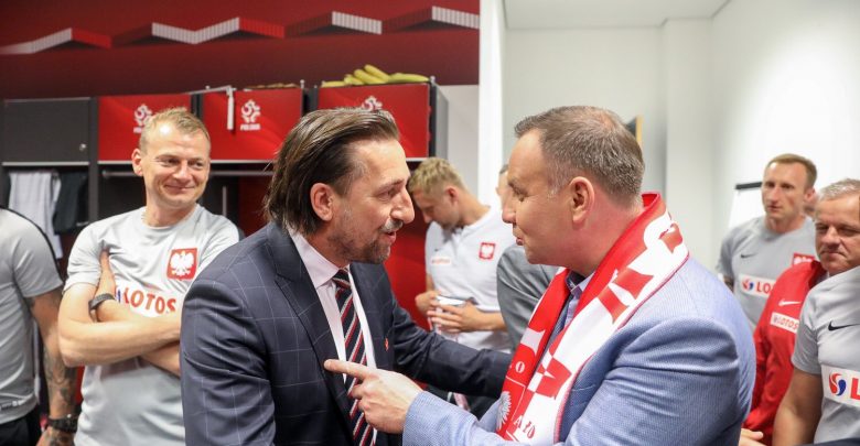 Polska-Litwa 4-0! Prezydent Duda gratulował w szatni piłkarzom zwycięstwa!(fot.twitter/Andrzej Duda)