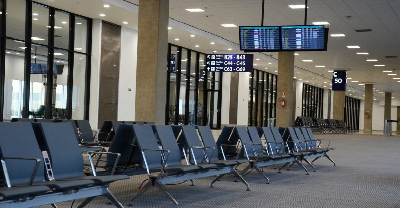 Jak "siedzieć", to za miliony. 48-latek z lotniska trafił prosto do aresztu (fot.poglądowe/www.pixabay.com)