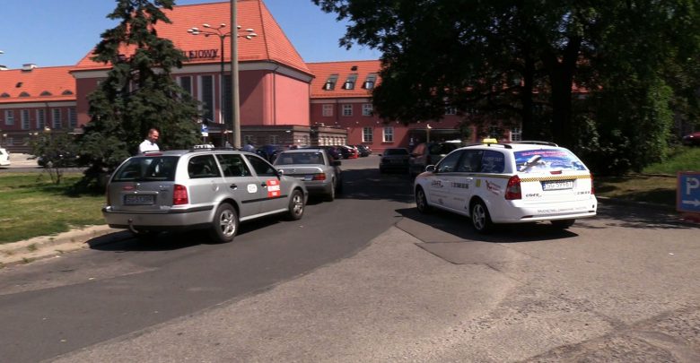 Kto podpala i niszczy taksówki w Gliwicach? Korporacja wyznacza nagrodę za informacje