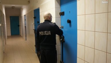 Śląskie: Znęcał się nad matką. Kobieta zadłużyła się na 70 tys. złotych, bo bała się syna (fot.Śląska Policja)