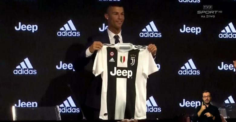 Cristiano Ronaldo już w Juventusie Turyn. Tłumy na oficjalnej prezentacji (fot.TVP Sport)