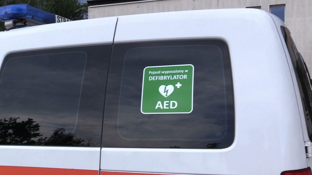 Pięć radiowozów straży miejskiej w Gliwicach zostało właśnie wyposażonych w nowoczesne defibrylatory typu AED