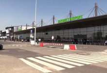 Koszmar zamiast wakacji! Turyści koczują na lotnisku w Pyrzowicach, bo zepsuł się samolot