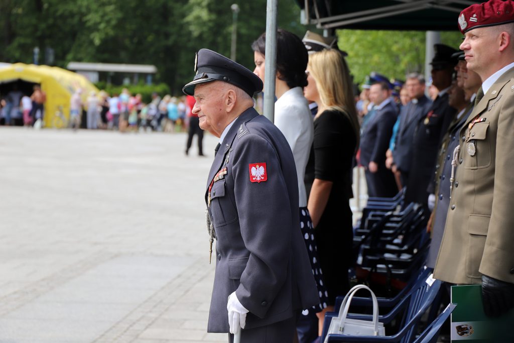 Z okazji przypadającego 15 sierpnia Święta Wojska Polskiego w Katowicach odbyły się dzisiaj (15.08) wojewódzkie obchody tego święta.fot.ŚUW