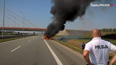 Dramatyczna akcja na autostradzie A4. Policjanci jadący nad zbiornik Pławniowice (fot.KWP Katowice)