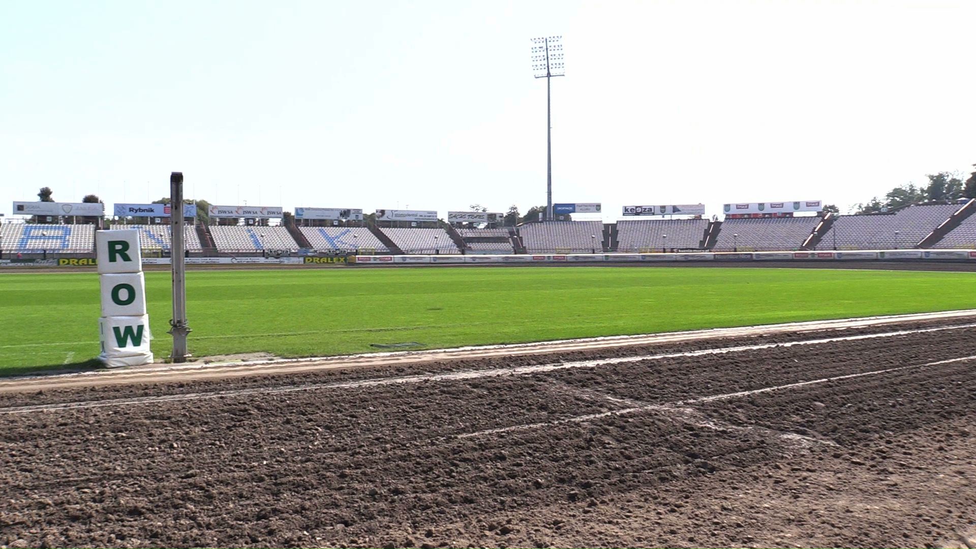 Dlaczego mecz z Cracovią jest tak wcześnie? Kibice ROW Rybnik muszą wybrać między pracą a stadionem