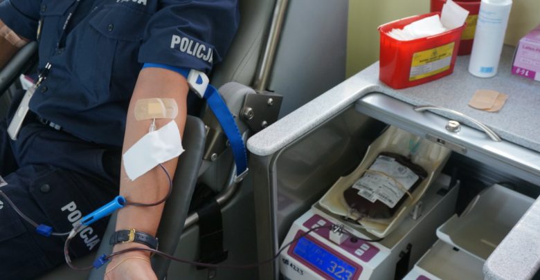 Akcja honorowego krwiodawstwa przed KWP w Katowicach w piątek, 14 września. Podzielcie się życiem! (fot.Śląska Policja)