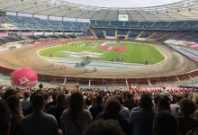 Trwa mecz żużlowy na Stadionie Śląskim w Chorzowie. Mecz Polska - Reszta Świata to powrót żużla po wielu latach do Kotła Czarownic