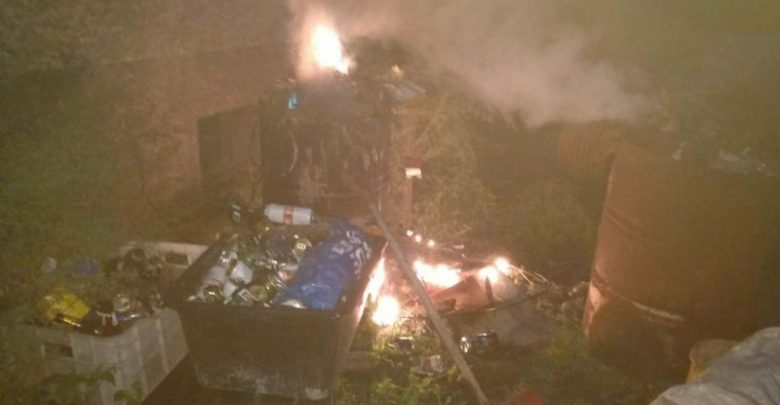 Katowice: palił odpady na podwórku. Smród było czuć w całej okolicy