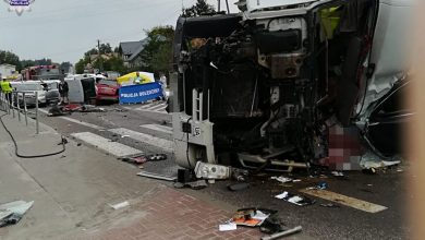 Zderzenie cysterny i lawety z trzema osobówkami [ZDJĘCIA] Dwie osoby nie żyją (fot.Policja Lubelska)