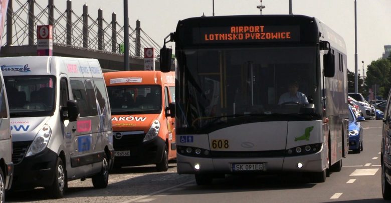 14 złotych – tyle będą kosztowały, ważne całą dobę we wszystkich środkach komunikacji (autobusy, tramwaje i trolejbusy), bilety na przejazdy liniami ekspresowymi na lotnisko w Pyrzowicach