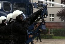 Katowice: Dwie demonstracje na raz! Policja przed szczytem COP24 uczy się tłumić zamieszki