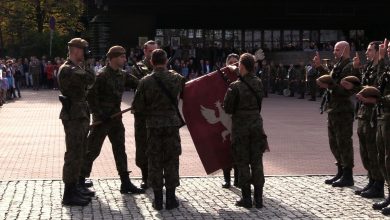 Przysięgli służyć wiernie Rzeczypospolitej Polskiej. Dzisiaj 73 osoby stały się żołnierzami Wojsk Obrony Terytorialnej