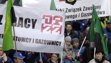 LOT zawiesił strajk do poniedziałku. Część dzisiejszych rejsów odwołano