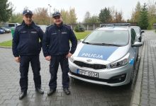 Policjanci pomogli mężczyźnie z gwoździem w brzuchu (fot.Policja Łódzka)