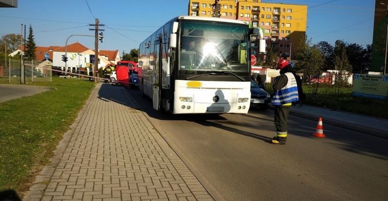 Czechowice-Dziedzice: Kierowca autobusu potrącił rowerzystę. Zginął na miejscu (fot. KMP Bielsko-Biała)