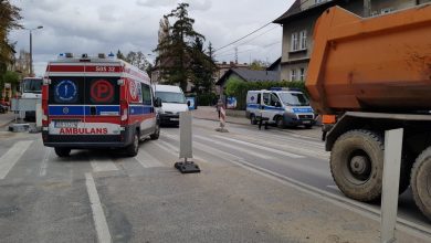 Groźne potrącenie w Bielsku-Białej! 83-latka trafiła do szpitala (fot. KMP Bielsko-Biała)