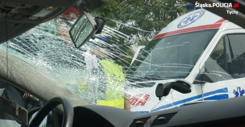 Tychy: Policjanci poszukują świadków wypadku na ulicy Cmentarnej (fot.KMP Tychy)