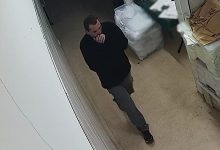 Częstochowa: czy to on podpalił parasol w jednym z lokali? Szuka go policja