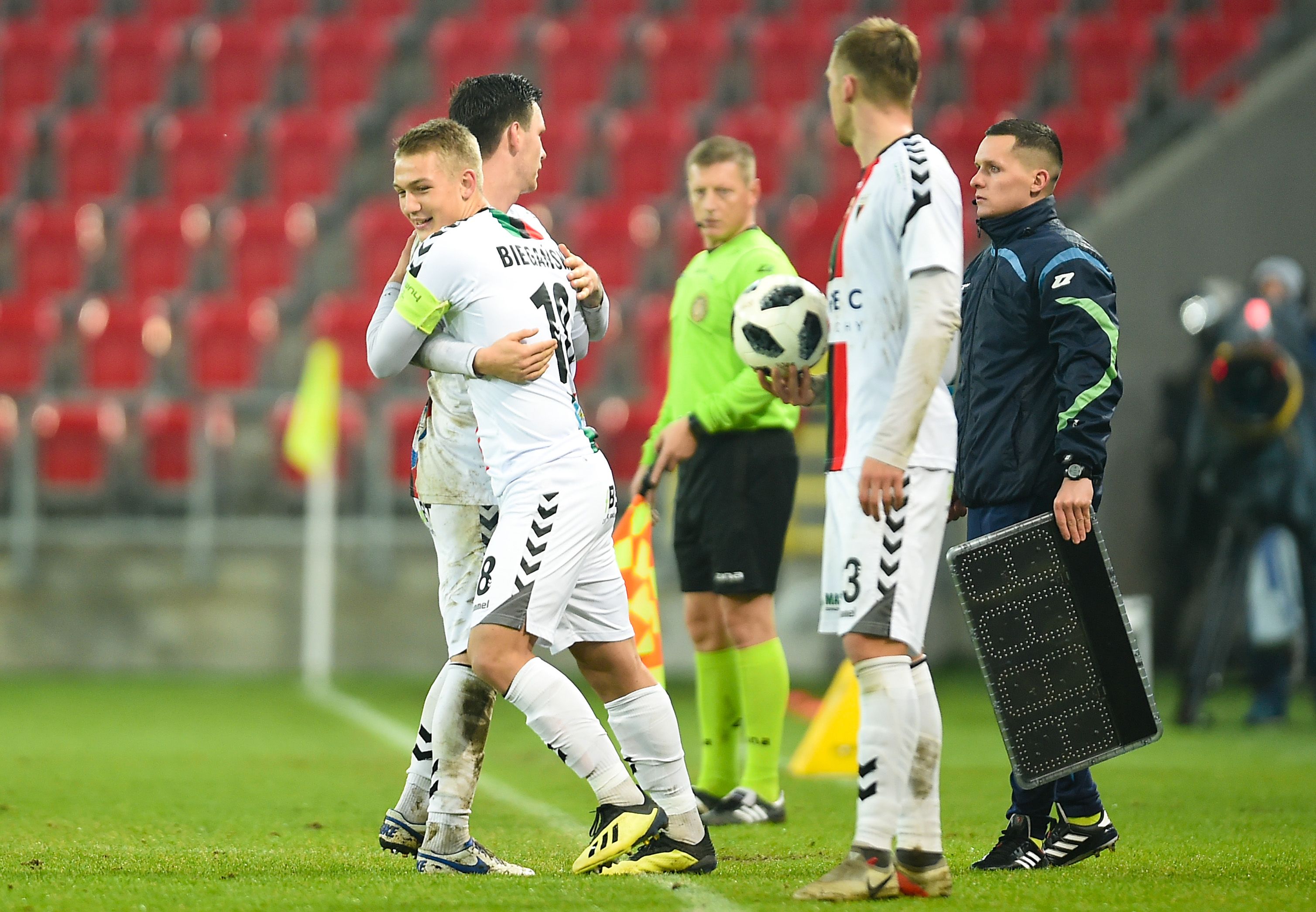Jan Biegański - chociaż kapitanem GKS Tychy był na boisku zaledwie kilka minut - ustanowił nowy rekord. Został najmłodszym kapitanem drużyny w historii! (fot.GKS Tychy)Credit: Lukasz Sobala / Press Focus