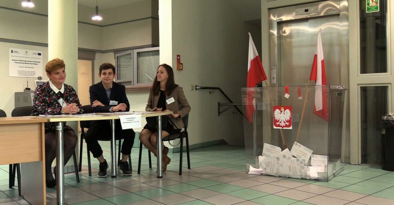 Śląskie: Trwa II tura wyborów samorządowych