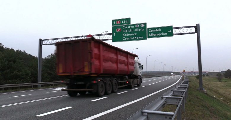 Do kwietnia 2021 roku ma powstać druga jezdnia drogi S1 Pyrzowice – Podwarpie. Dziś w Śląskim Urzędzie Wojewódzkim podpisana została umowa na budowę