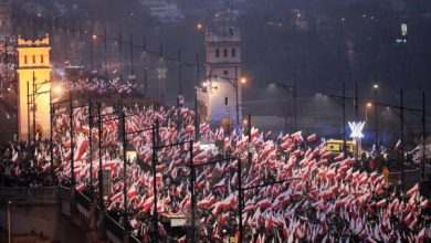 Służby o marszu w Warszawie: 250 tysięcy osób i prawie bez incydentów