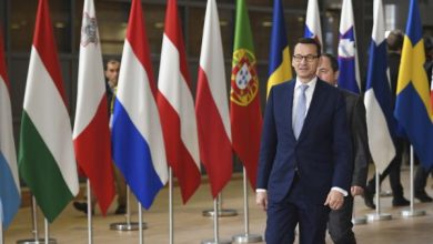 Umowa ws. Brexitu zatwierdzona na szczycie UE. Morawiecki: Interesy Polski uwzględnione