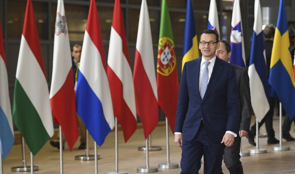 Umowa ws. Brexitu zatwierdzona na szczycie UE. Morawiecki: Interesy Polski uwzględnione