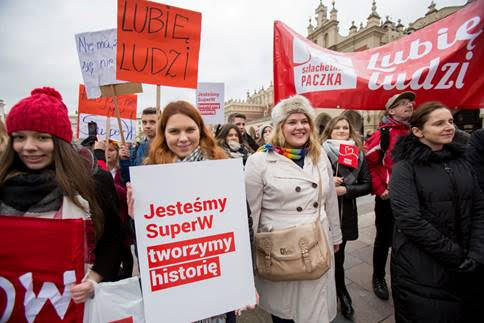 Wybierzcie, komu chcecie pomóc. Marsz Szlachetnej Paczki i Akademii Przyszłości w Katowicach (fot. mat.prasowe)