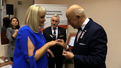 Dyrektor Telewizji TVS Małgorzata Piechoczek uhonorowana Pierścieniem Patrioty