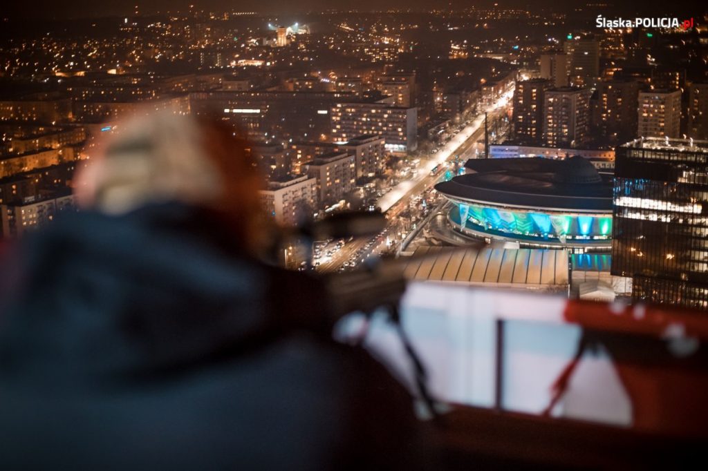 Snajperzy na dachach najwyższych budynków w centrum Katowic. Szczytowi COP 24 towarzyszą nadzwyczajne środki ostrożności (fot.KWP Katowice)