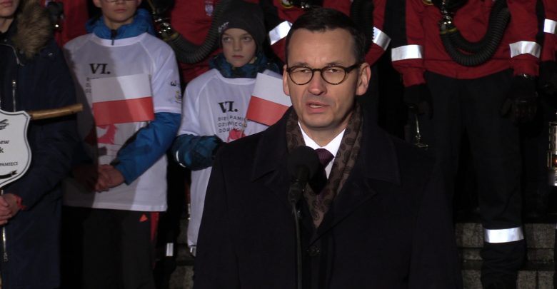 Premier Morawiecki w Katowicach: Ofiara górników z Kopalni Wujek to dla wielu latarnia wolności