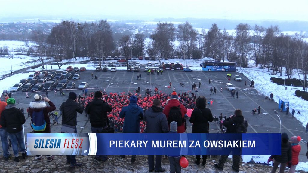 Mieszkańcy Piekar Śląskich murem stanęli za Jerzym Owsiakiem. By go wesprzeć licznie zgromadzili się przy Kopcu Wyzwolenia