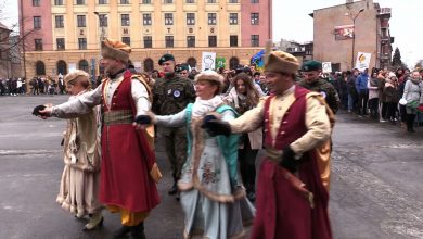 Zabrze: Kilkuset maturzystów zatańczyło Poloneza z Zespołem Śląsk! W Rudzie Śląskiej też wielkie tańczenie