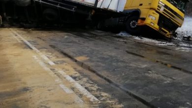 Zderzenie osobówki z ciężarówką. Zginęli rodzice dwóch chłopców. Dzieci zostały ranne (fot.Policja Podkarpacka)