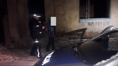 Będzin: policjanci uratowali życie bezdomnemu