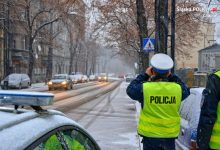 Jutro obława policji na kierowców, którzy rozmawiają przez telefon