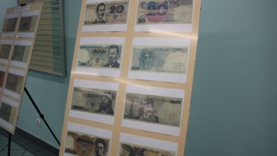 Banknoty polskie oraz zagraniczne można podziwiać na wystawie na pierwszym piętrze rudzkiego magistratu (fot.UM Ruda Śląska)