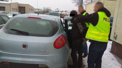 Z całym impetem rzucił psem o beton. Później zakopał go w ogródku (fot.Policja Lubelska)